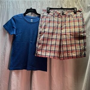 Shorts & t-shirt set
Shorts sz 6 / T sz small